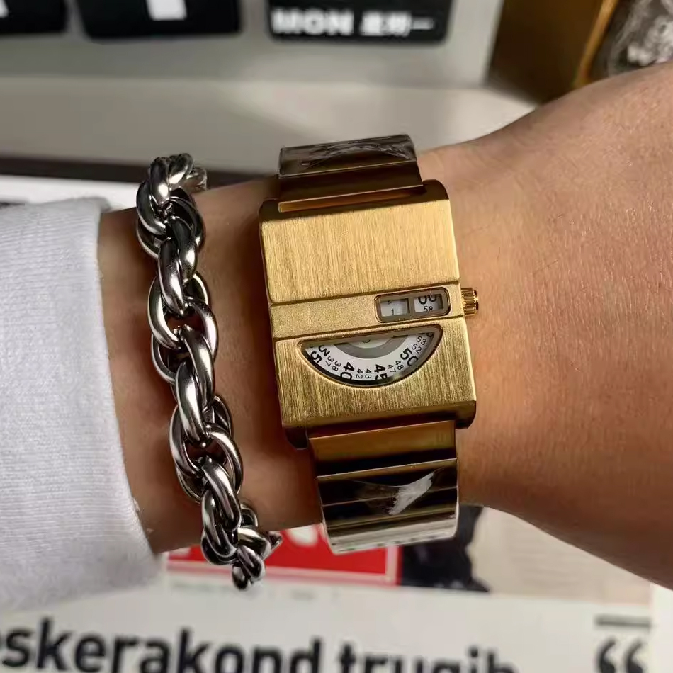 Men's Bracelet Watches Square  - Luxury Watch Life recension och pris