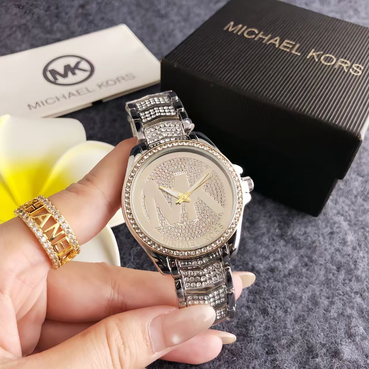 Michael Kors New Fashionable a - Luxury Watch Photography recension och pris