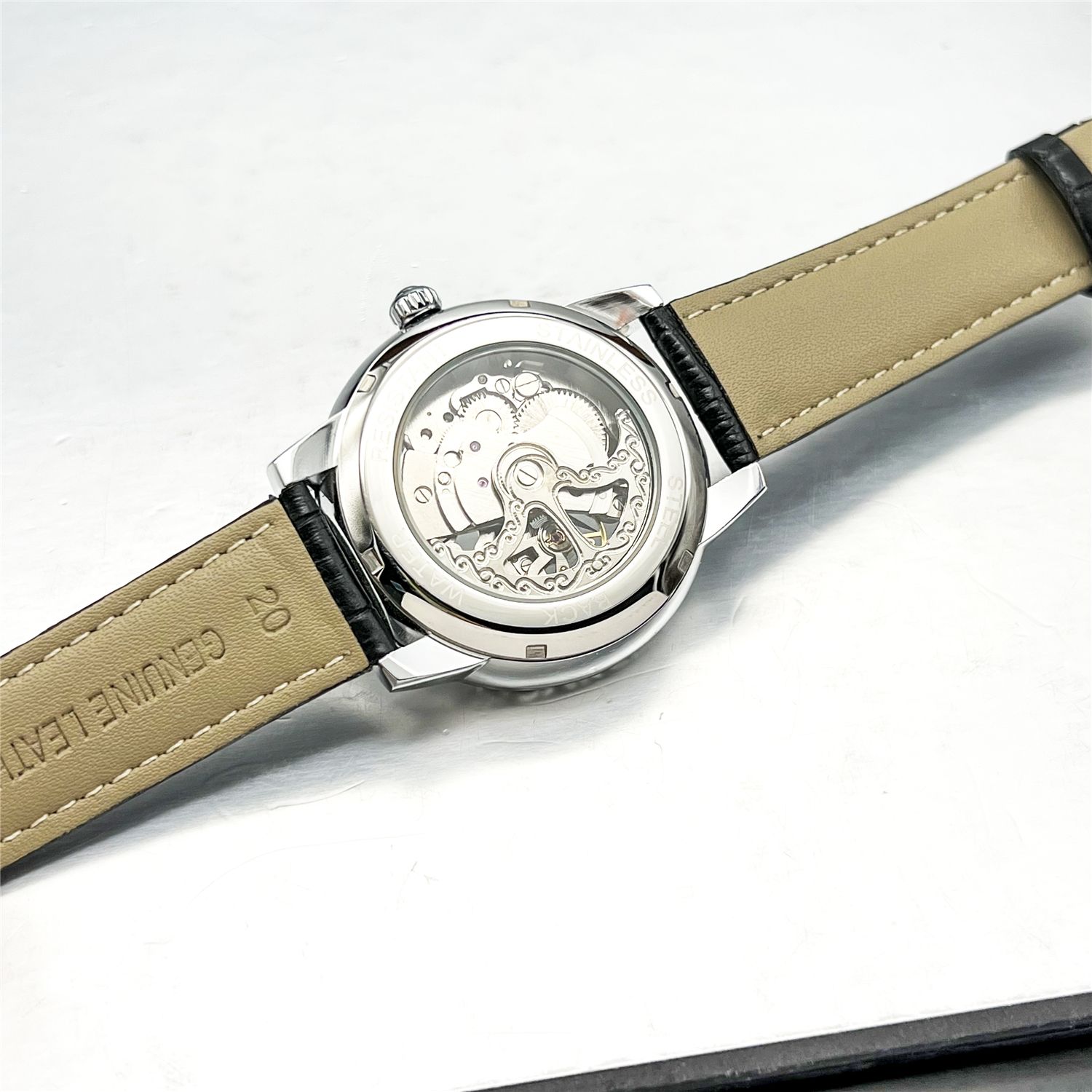 New High-Value Lightweight Lux - Luxury Watch Values recension och pris