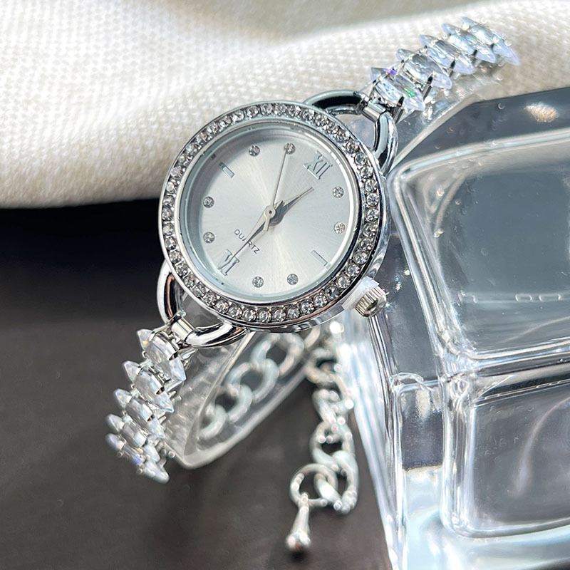 UTHAI CQ383 Fashionable Women  - Luxury Watch Ladies recension och pris